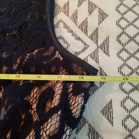 Navy lace dress - Picture 9 of 9